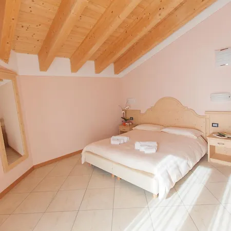 Residence Hotel Raggio Di Luce-3